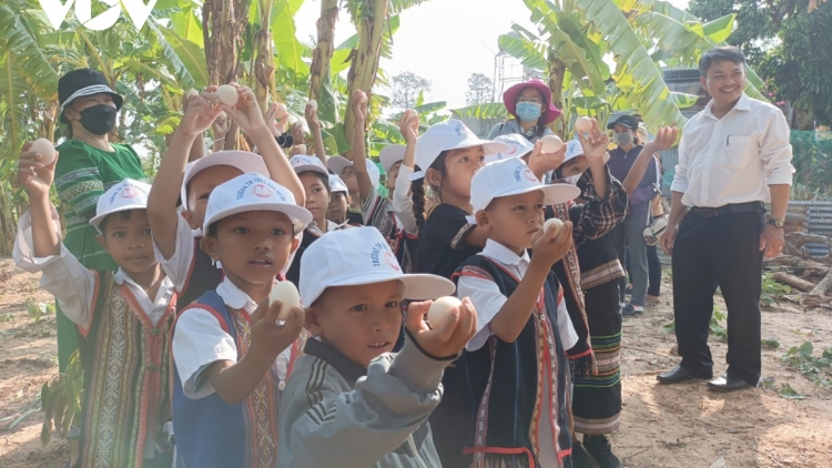 Kon Tum ƀu brơi mă prăk tă tăn hăng ngă tơnap kơ amĭ ama čơđai sang hră thun hrăm phrâo