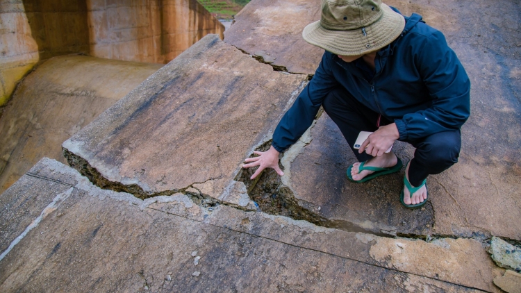 Hdĭp hlăm klei huĭ hyưt ti tluôn knơ̆ng kdơ̆ng êa kđang, huĭ srăng mčah