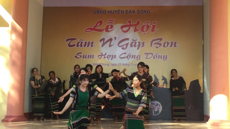 Bu ur đảng viên rnoi Bunong “3 tâm 1”
