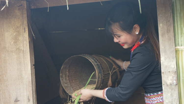 ĐHANUÔR XƠ ĐĂNG BHRỢ BHIỆC BHAN CHA HA ROO T’MÊÊ