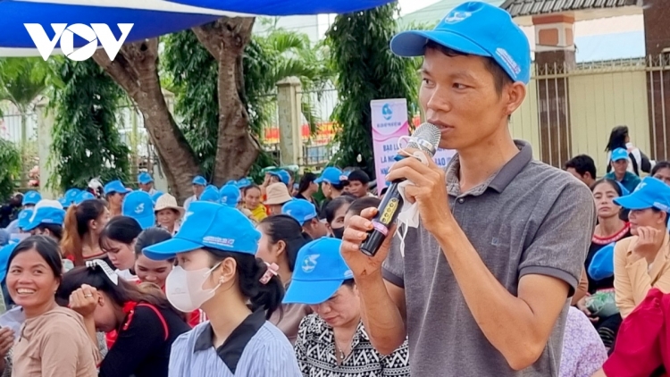 T’BHLÂNG XAY MOON ZÊL CHA GROONG TR’VAY TR’LIN CÓH PR’LOỌNG ĐÔNG ZR’LỤ ACOON CÓH