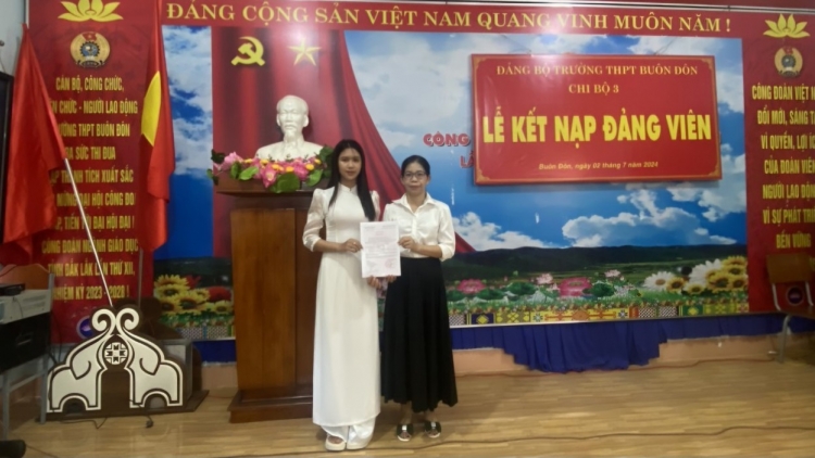 Lơh geh cau nàng tơmŭt đảng bơh hìu bơsram