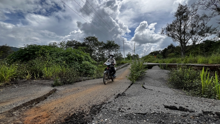 Tá hâi kêi troăng kân pa kĭng troăng xiâm tơnêi têa kơxô̆ 20 kơpong tơkâ hluâ Bảo Lộc, mơ’nhê liăn hên ó