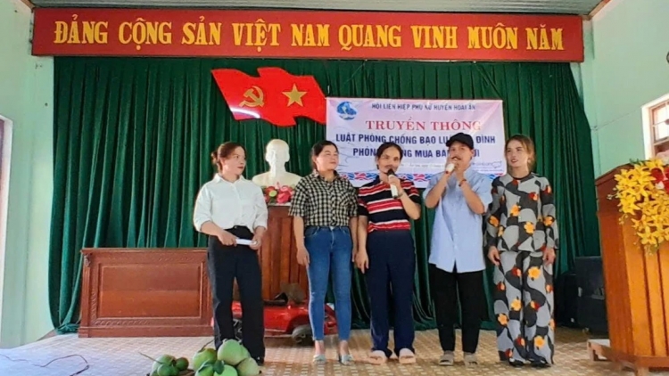 XAY MOON LUẬT ZÊL, CHA GROONG TR’VAY TR’POOH COH PR’LOỌNG ĐONG LÂNG CHA GROONG PA CÂL MA NUYH ĐOỌNG HA 600 PÂN ĐIL ACOON COH