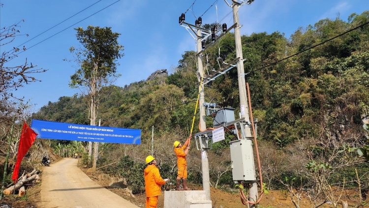 Ngon tô thứ 6 mự 23 bườn 8 pì 2024 – San luông pùn cận hà vạy phảy dòm điển