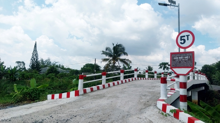 URANG TAHA NGAK NONG HAONG JALAN 20 THUN NGAK TATUA PALEI