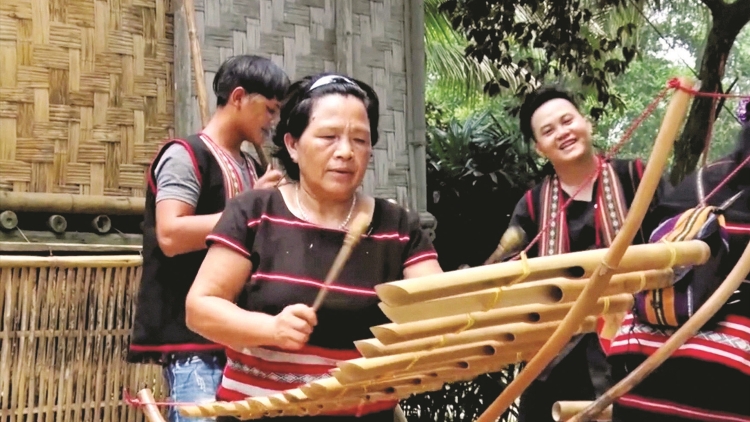 Ba ối dê̆ Dam Teang  (Chàng Teang thương yêu)