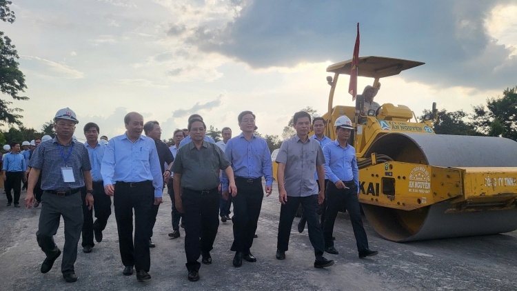 Hŏng klei mjêč mkra êlan dơ̆ng pral Khánh Hòa – Ƀuôn Ama Thuôt