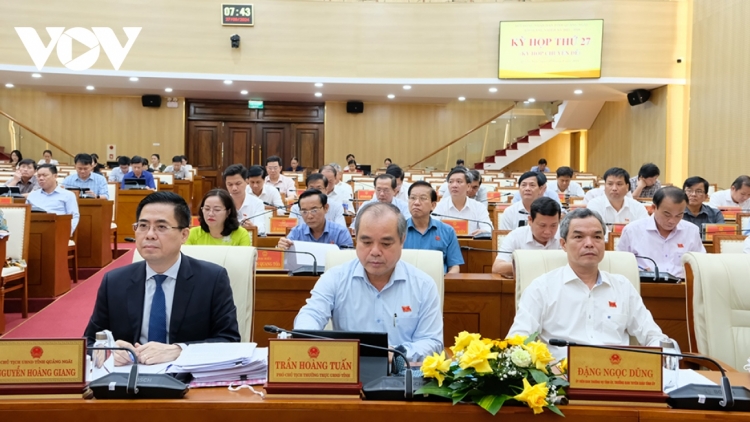 QUẢNG NGÃI: PA DƯR ĐỢ MƠ ZOOI ĐOỌNG ZÂP AMẾ VIỆT NAM ANH HÙNG, ANH HÙNG LỰC LƯỢNG VŨ TRANG NHÂN DÂN