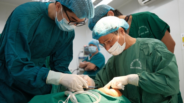 Mpŏng ŭch, joi bâr mbung gơm an rlău 200 kon se koet nte ta Gia Lai 