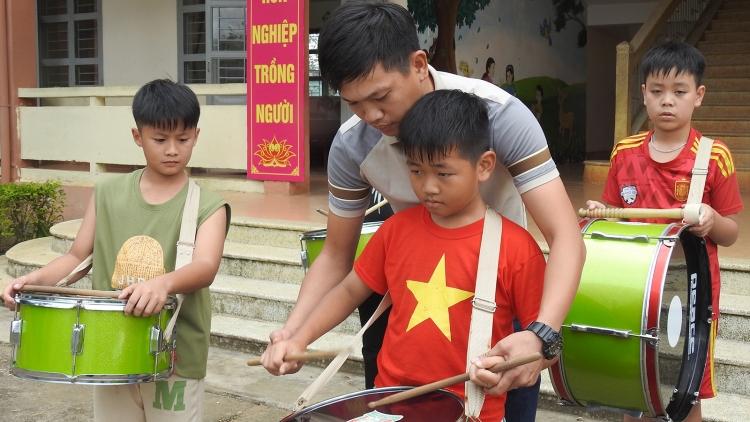 Ală kơnhoàl tiah kơh bơnơm Kon Tum crăp rcang broă lơh sơnđờm mut nam bơsram pa tàm bơta mìu dờng dà tih 