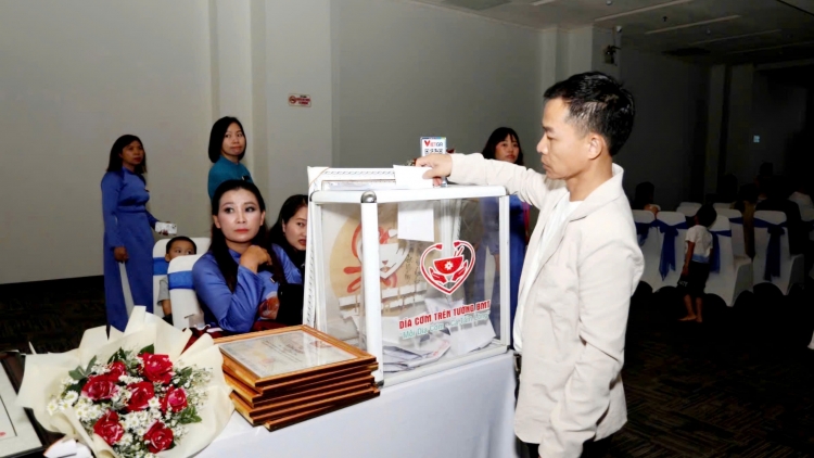 Kơđiah hmê a kơnâng Ƀuôn Ma Thuột, kong pơlê Dak lak veăng tơlo 350 rơtuh liăn gum kuăn pơlê kơpong têa lân lu peăng Kơnhŏng