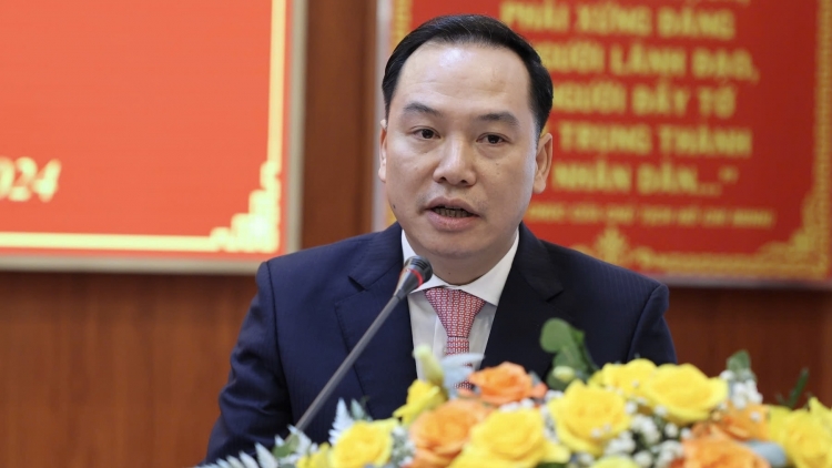 Git gai, ruah ơi Hồ Xuân Trường ngă Kơ-iăng Khua git gai Ping gah tơring čar Dak Nông 