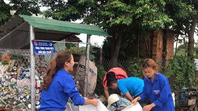 “Ngih prăk 100”-nau kan jê̆ yơn geh nau khlay têh