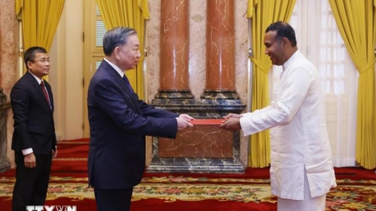 Tổng Bí thư, Kruanh dak Tô Lâm wơt Đại sứ ăp dak tât mbơh an Quốc thư dơn nău kan ta Việt Nam 