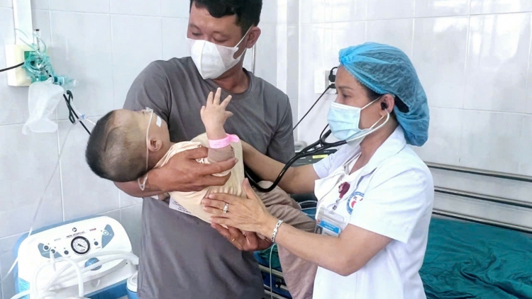 Tơbêng tơdroăng pói vâ, ti tăng rơkong tó ăm lối 200 vâi hdrêng chó chêng tơvê kŏng a kong pơlê Gia Lai