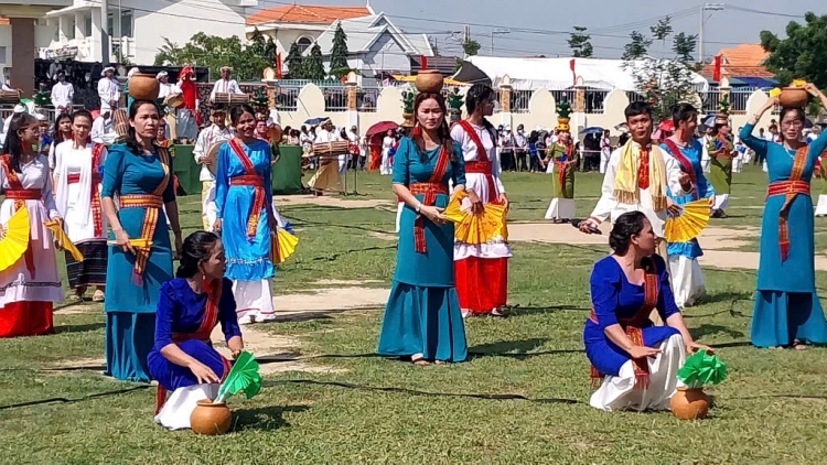 NINH THUẬN: MIKVA CAM YAM TAME BILAN KATE.