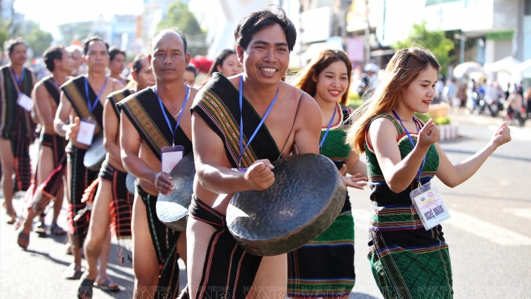 Pói tơnêi têa tơmâng troh hnê hriâm