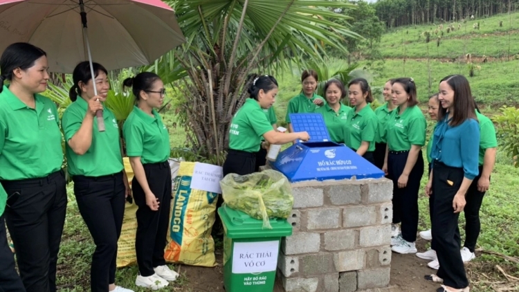 CHR’HOONG DA DING CA COONG BA CHẼ ZOOI LƠI ĐHR’NĂNG CHĂP PÂN JƯIH LÂH PÂN ĐIL