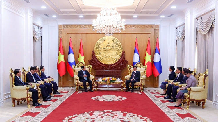 Khua knŭk kna Phạm Minh Chính bi tuôm hŏng Khua gĭt gai Lào 