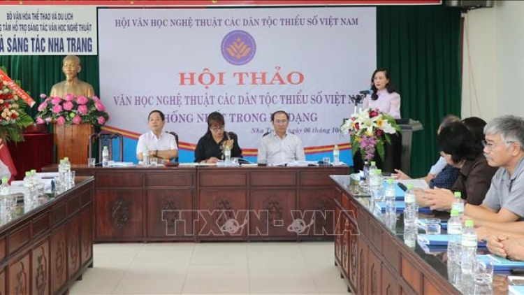 VĂN HỌC ZẬP ACOON COH ƠY TR’CLAI OOY VĂN HỌC VIỆT NAM