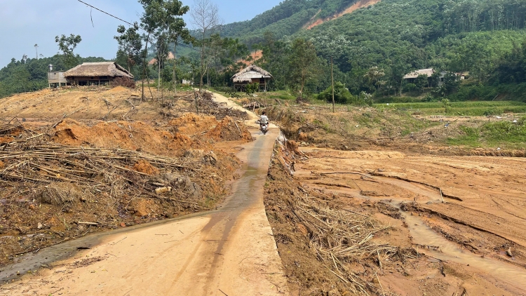 Yên Bái ló tóng ziêm pun miền màn gang hít đao bang