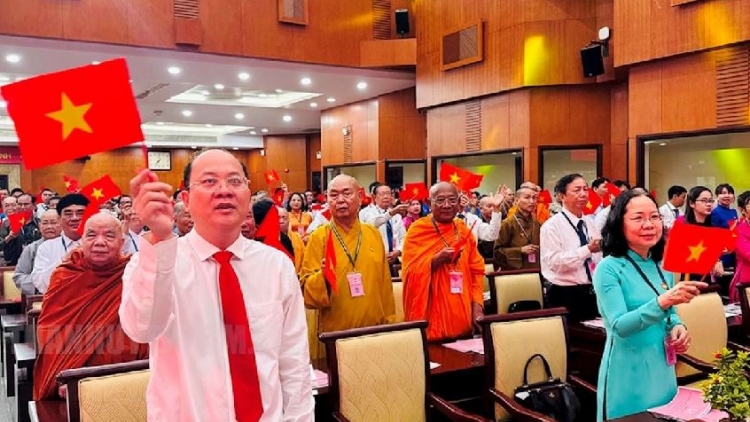 Ntơm rƀŭn Đại hội ntoh măt Uỷ ban MTTQ nkuăl ƀon têh Hồ Chí Minh tal XII