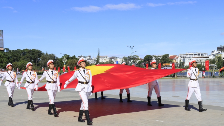 Anih tơm kŏng an pơgơ̆r pơlong bioh kơ khul linh tơ̆ Đà Lạt, Lâm Đồng 