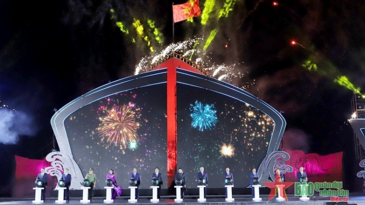 HƠNH DEH “70 C’MOO HƠNH DEH ĐHANUÔR, CÁN BỘ, CHIẾN SĨ, HỌC SINH MIỀN NAM TẬP KẾT OOY BẮC