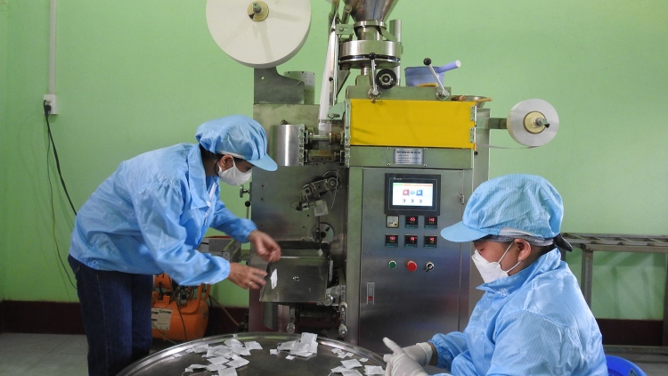 Bơtàu tơnguh tòm chi lơh sơnơm, bơta tờm lik klàs rơƀah kòn cau Sơdàng dê