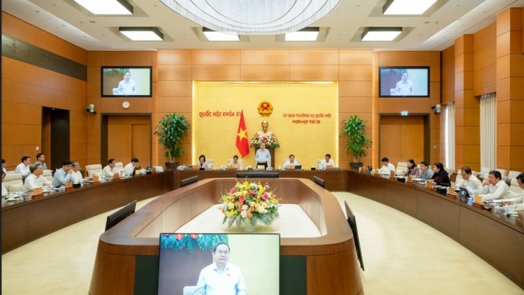 Anih juăt jang Kuôk hô̆i tơgop nơ̆r gah tơdrong hơmet ăn ‘Măng hop akŏm mă 8 