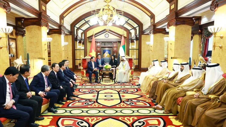 Khua dêh čar ơi Phạm Minh Chính bơkơtuai hăng Khua dêh čar UAE