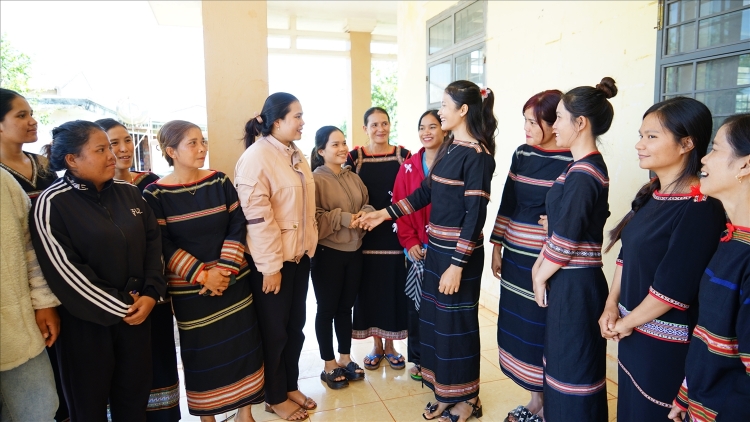 DOM JAK JENG DI BRUK DAKWAH PATHAU KHAN, JAK BA PEIH NGAK 4 PAOK SARAK DAONG KA URANG KUMEI URANG BANGSA TAKIK MANEK SALAMAT DI TỈNH GIA LAI