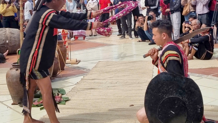 Ploh kong: Khôi juăt pơtơm kơ tơdrong vơ̆ tih kơ bơngai ÊĐê