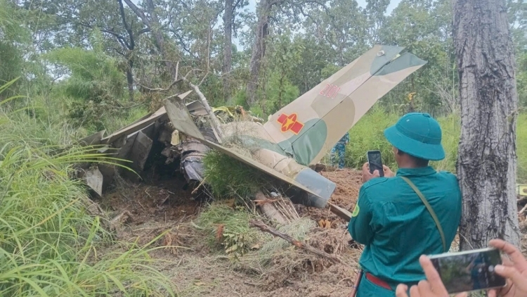 ƠY BƠƠN LÊY BHUÔNG PĂR YAK-130 CRÊÊ H’TỘ ĐHỊ ĐĂK LĂK