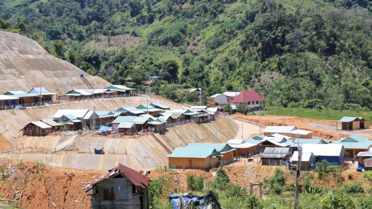 LIÊM CHOOM ÂNG XA NAY RA PẶ ĐHỊ ĐHANUÔR ẮT MAMÔNG COH ZR’LỤ ACOON COH LÂNG DA DING K’COONG