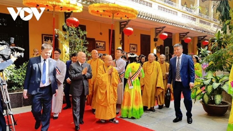 Bơtau lơgar Campuchia chu ñàng tềng hìu Yàng phờk Quán Sứ