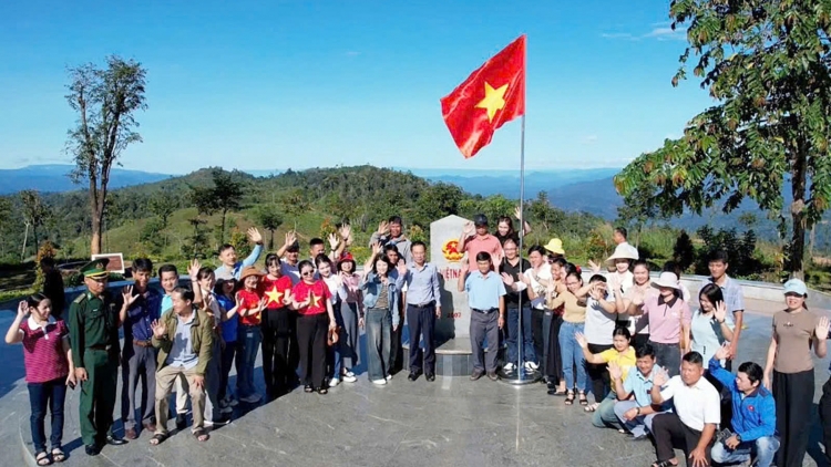 Khul linh hăm kon pơlei, atŭm jơhngơ̆m đon hơtŏk mŭk drăm – tơpôl