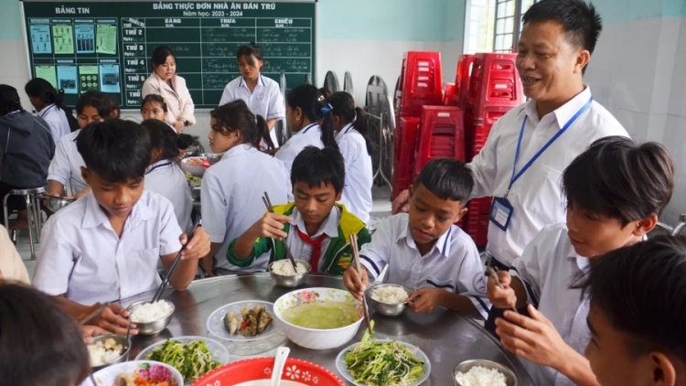 BH’NƠƠN LIÊM CHOOM TƠỢ CHÍNH SÁCH ZOOI HỌC SINH ZR’LỤ PA BHLẦNG K’ĐHAP K’RA