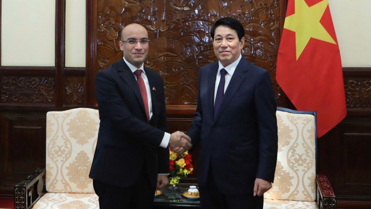 Khua lăn čar Lương Cường drông pô bi ala Algeria 