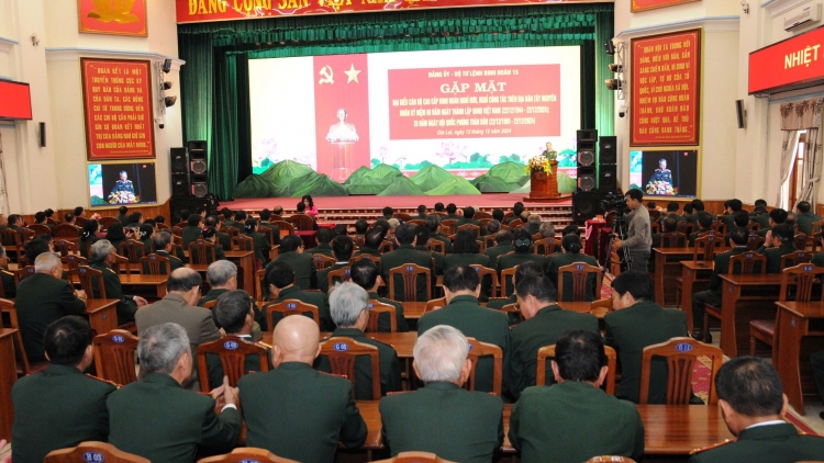   Binh đoàn 15  mkŏ mjing klei bi tuôm ƀri wưng bi hdơr 80 thŭn hruê mkŏ mjing lĭng kahan yang ƀuôn Việt Nam 