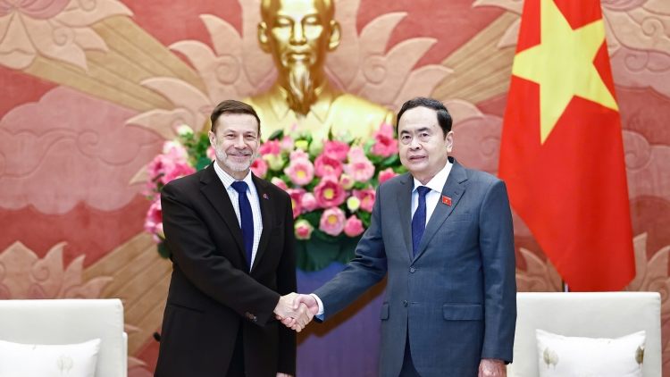 Củ tịc Quôk hội ồng Trần Thanh Mẫn wă Kwang atbồ Anih lơh broă ala mat lơgar Australia tàm lơgar Việt Nam 