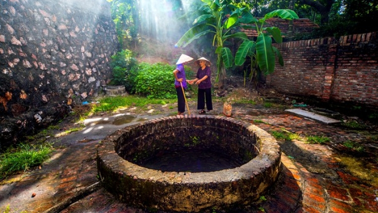 CÕNG MẸ ĐI CHƠI