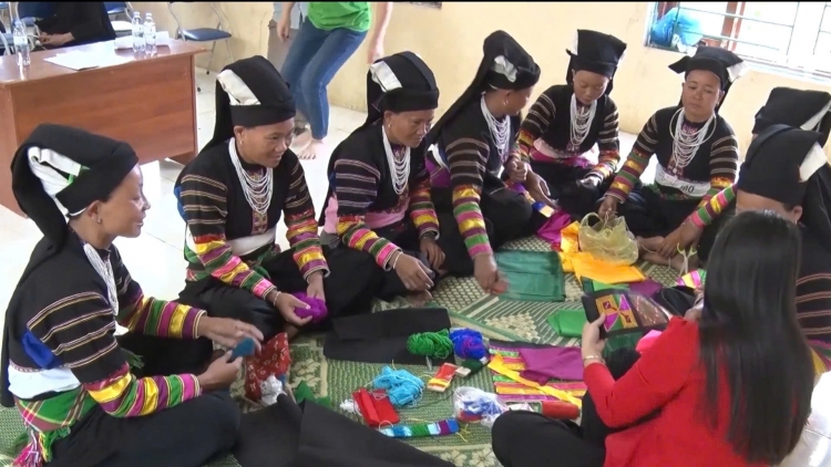 CAO BẰNG: PANG CHỎI HẾT KIN QUÁ VIỂC SLON NGHỂ HẨƯ PỈ NOỌNG DÚ BẠI BẢN CỎN