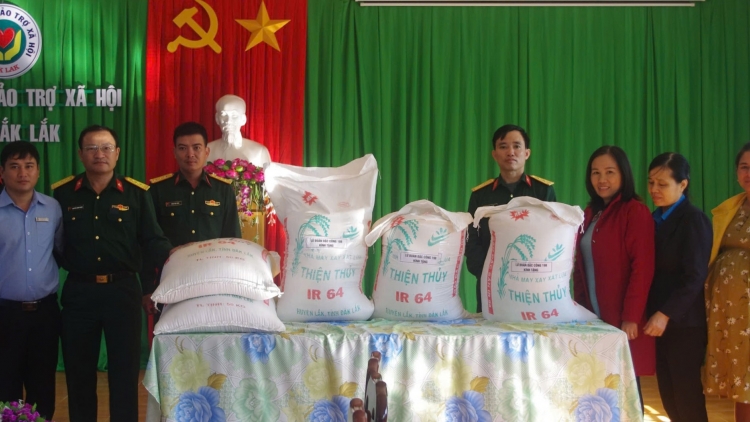 Lữ đoàn Đặc công bộ 198 ngă jăk hdră đru čung ba mnuih ƀuôn sang 