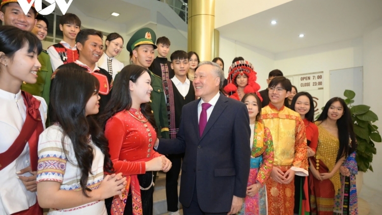 PHÓ THỦ TƯỚNG NGUYỄN HÒA BÌNH PÂH HỘI NGHỊ TỔNG KẾT BH’RỢ ACOON COH