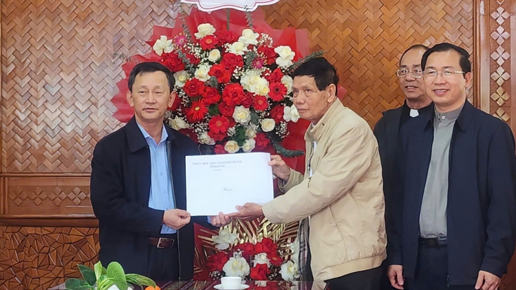 Mâu kăn hnê ngăn kong pơlê Kon Tum rơkâu kuăn pơlê ki tiô khôp drêng troh hâi Tĭng kân Pâ xeăng chu chiâng mơngế