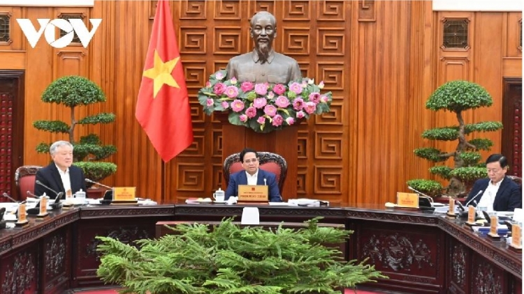 Thủ tướng Chính phủ Phạm Minh Chính leo rơh rƀŭn nchră tal 2 rnâng kan leo kan bâh Chính phủ mpeh nglôch lôch ƀư tĭng Nghị quyết 18.