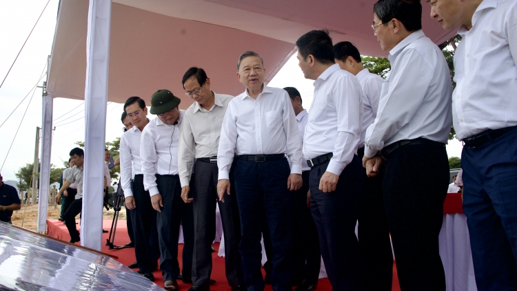 Khua git gai Ping gah dêh čar ơi Tô Lâm pel ĕp anih man pơdong sang măi apui lơtrik ayuh Ninh Thuận 1