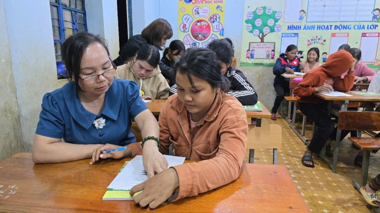 Bi guh mngač klei čang hmăng mơ̆ng adŭ msir klei amâo thâo hră ti krĭng knông lăn